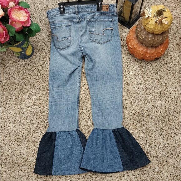 3035 Size 12 American Eagle Upcycled Ruffle Leg Jeans - Picture 5 of 8